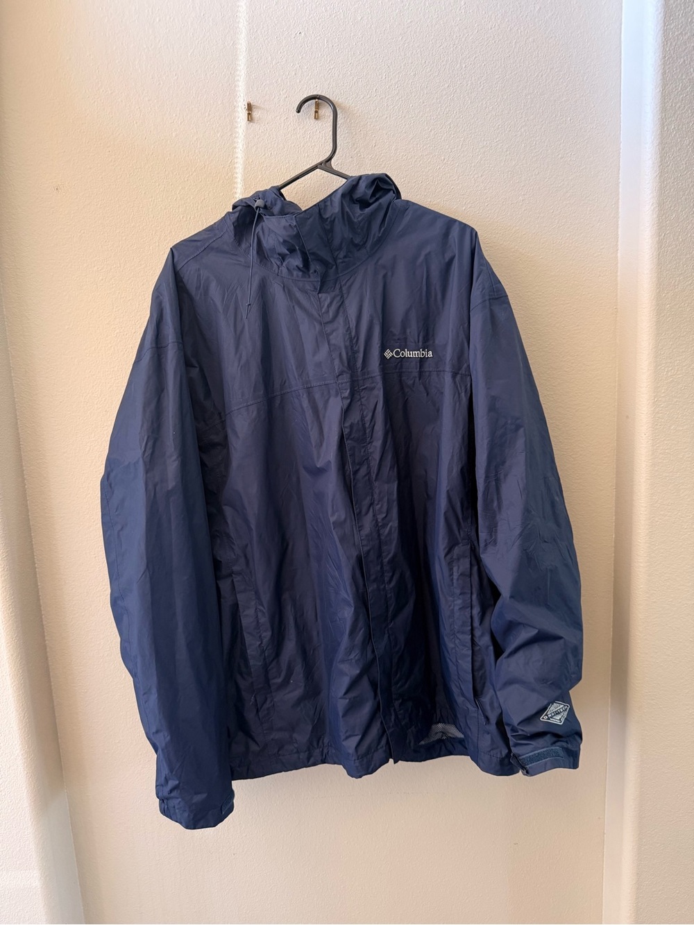 Columbia Navy Hooded Packable Raincoat